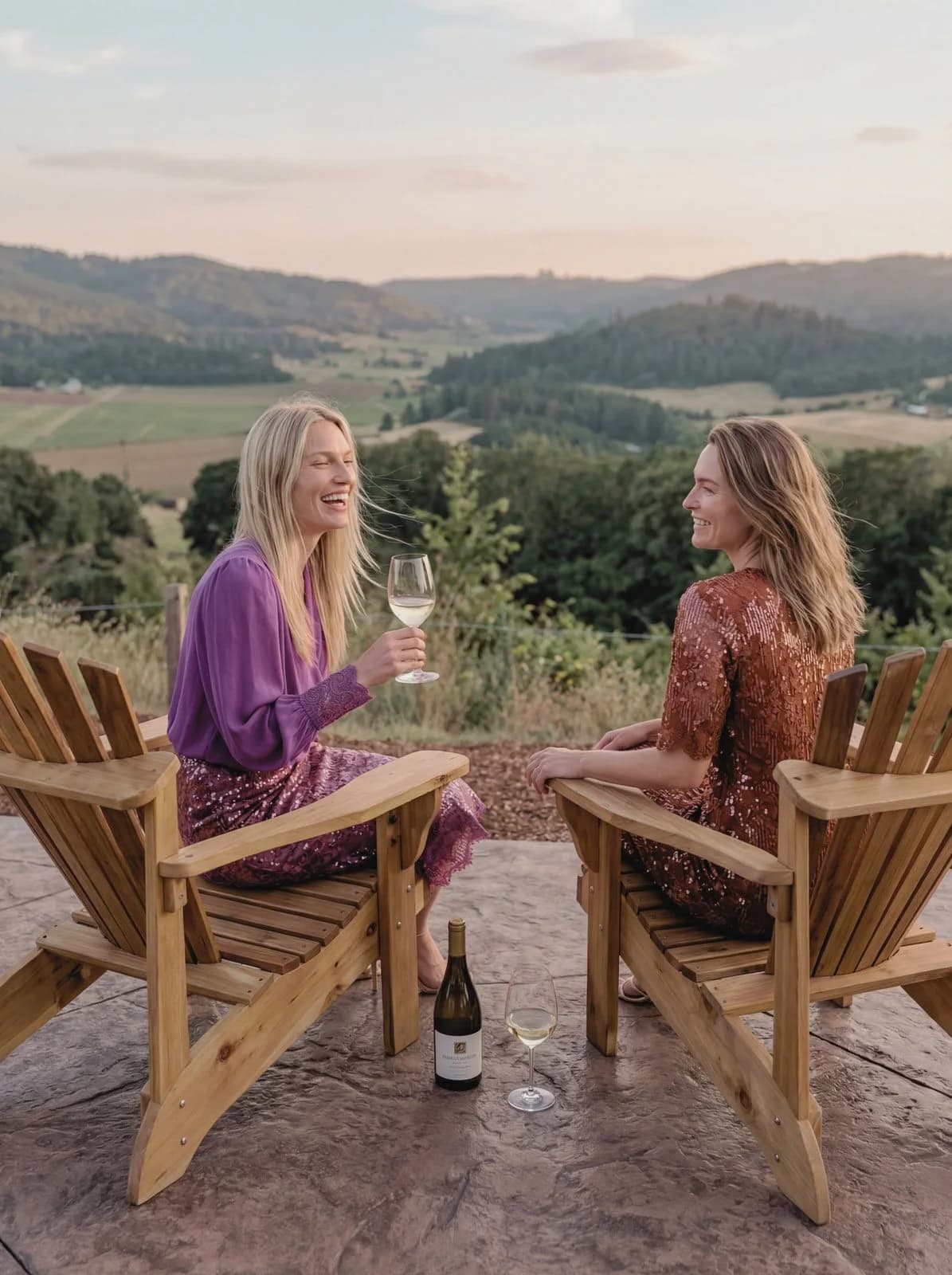 Cartolina: Two dresses overlooking sunlit hills.